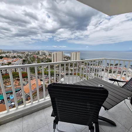 Premier View Americas Apartmán *