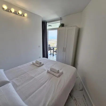 Premier View Americas Apartamento *